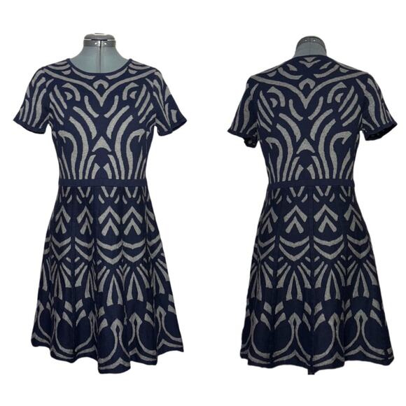 eci Sweater Dress Short Sleeve Fit & Flare Navy Blue Gray Mini Women's Medium - Picture 1 of 16